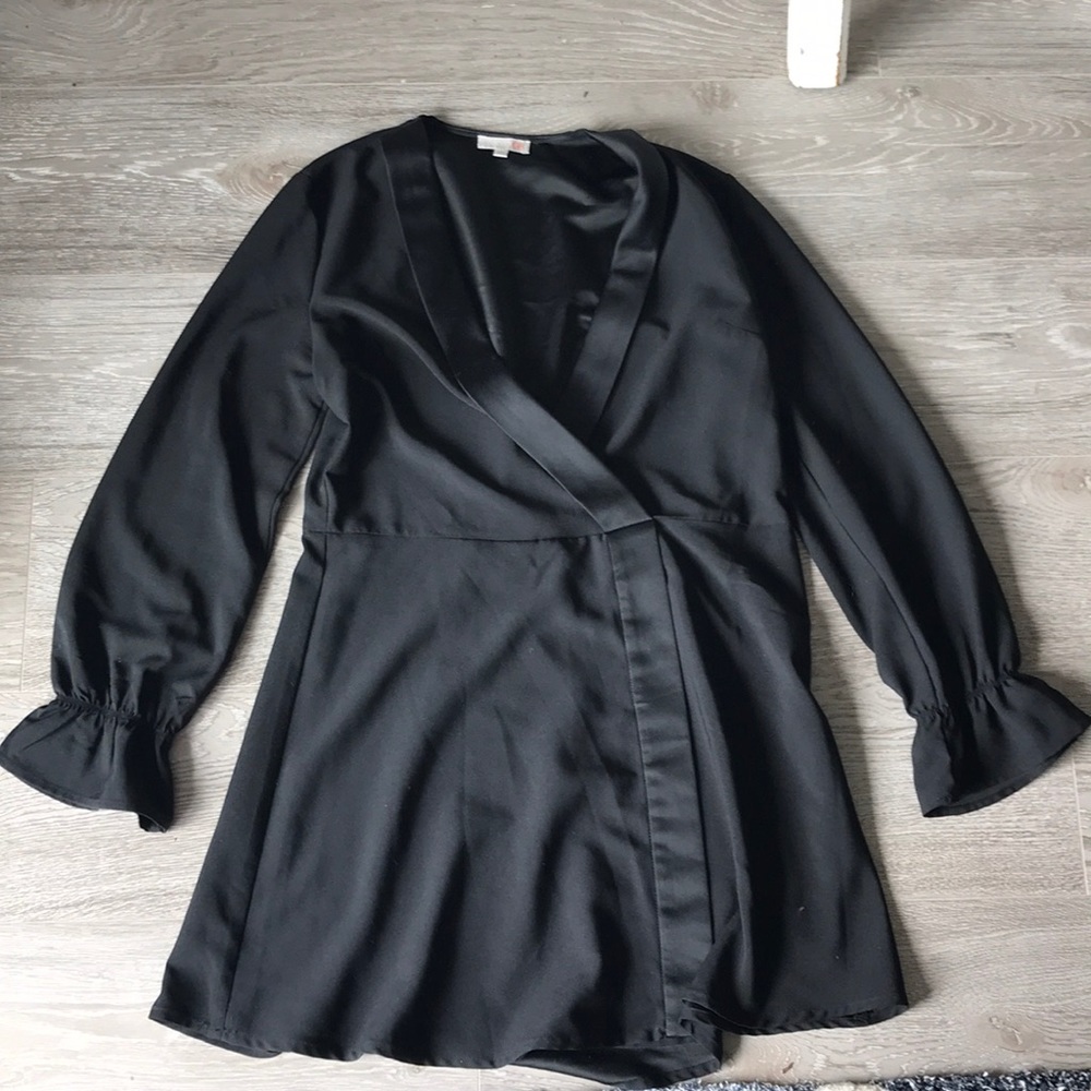 Black V Neck dress Size M